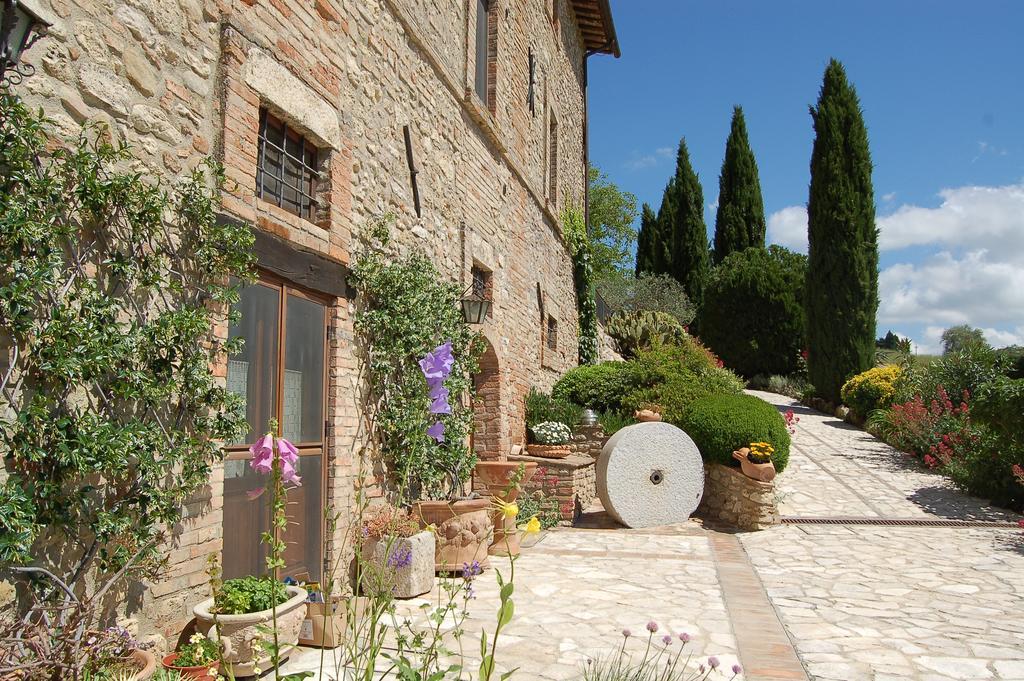 Agriturismo Casale Dei Frontini San Terenziano Exterior photo
