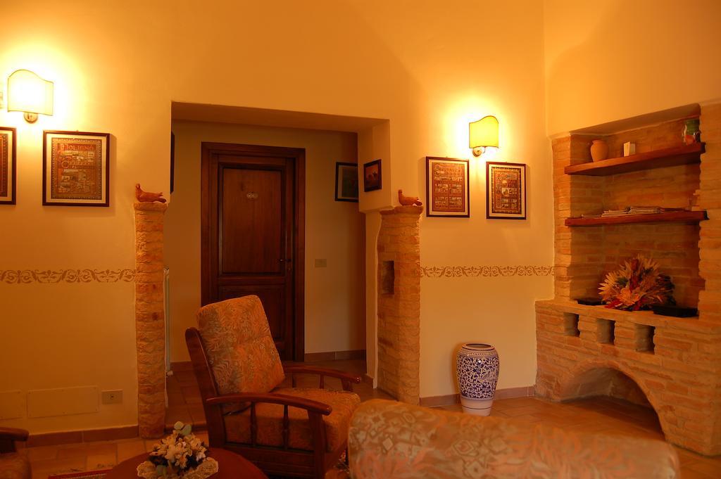 Agriturismo Casale Dei Frontini San Terenziano Exterior photo
