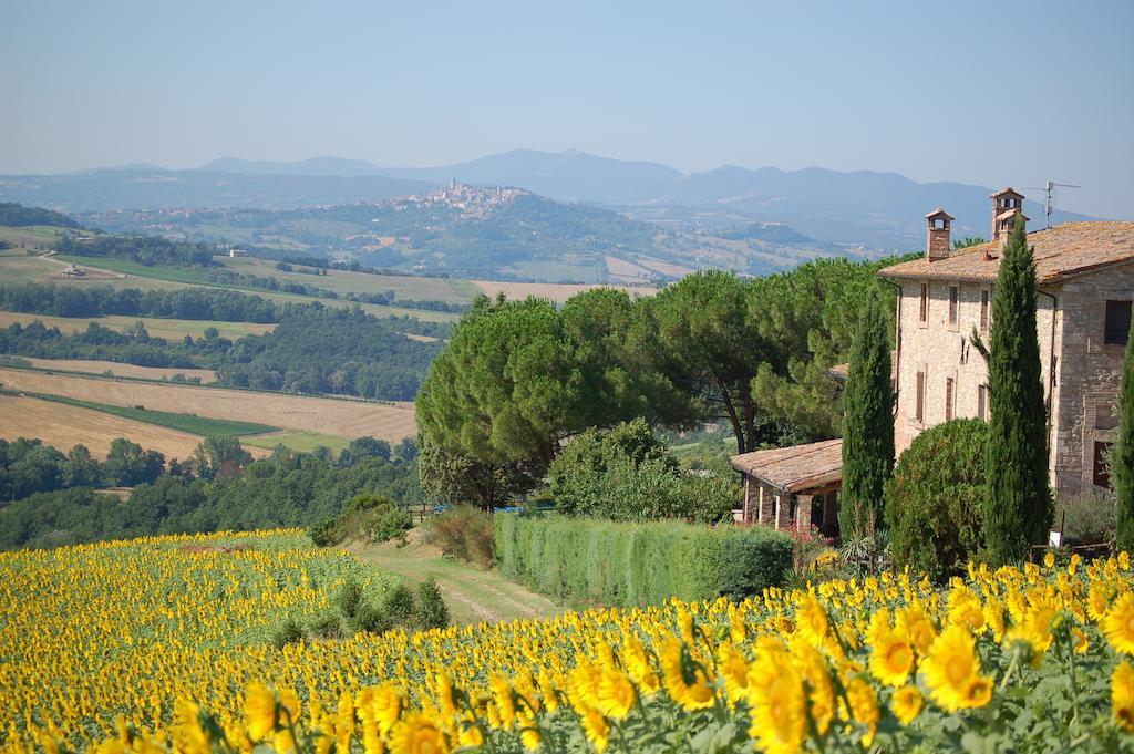 Agriturismo Casale Dei Frontini San Terenziano Exterior photo
