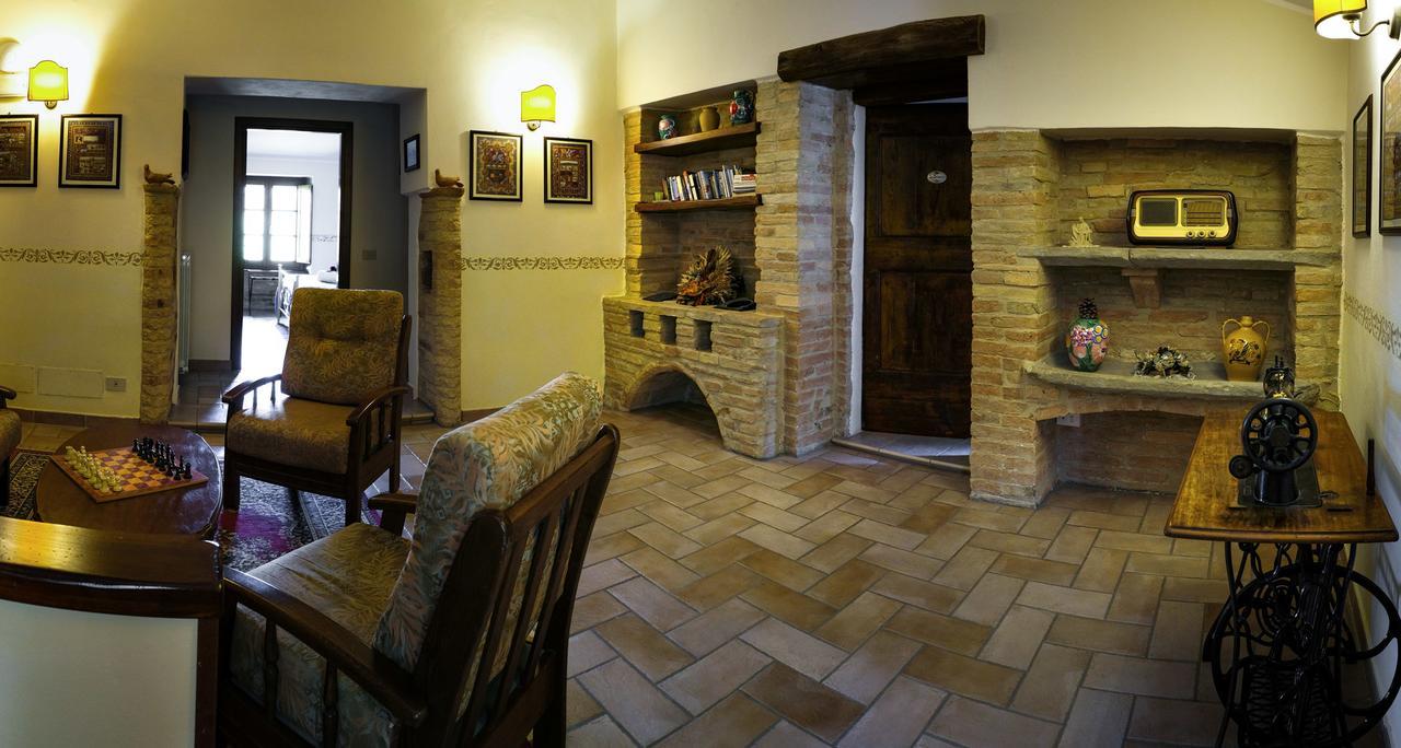 Agriturismo Casale Dei Frontini San Terenziano Exterior photo