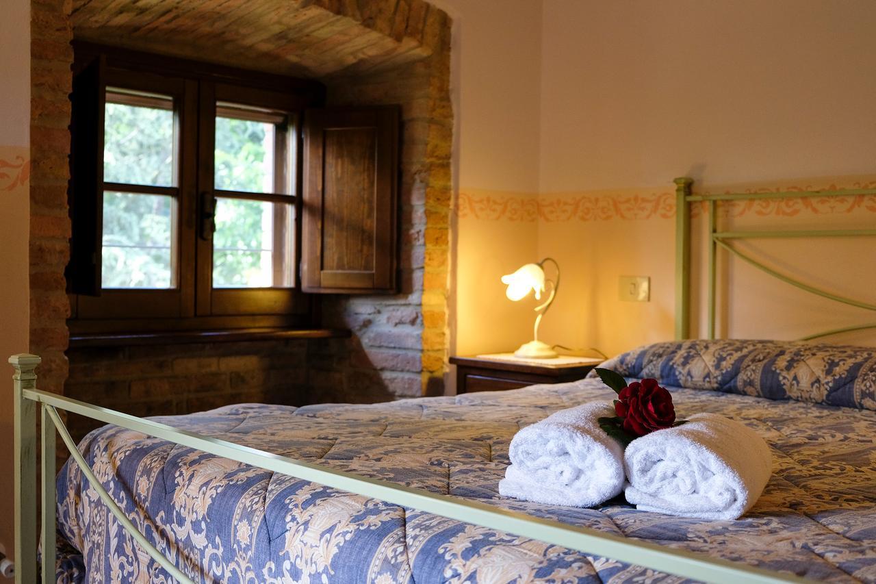 Agriturismo Casale Dei Frontini San Terenziano Exterior photo