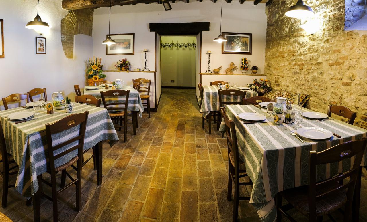 Agriturismo Casale Dei Frontini San Terenziano Exterior photo