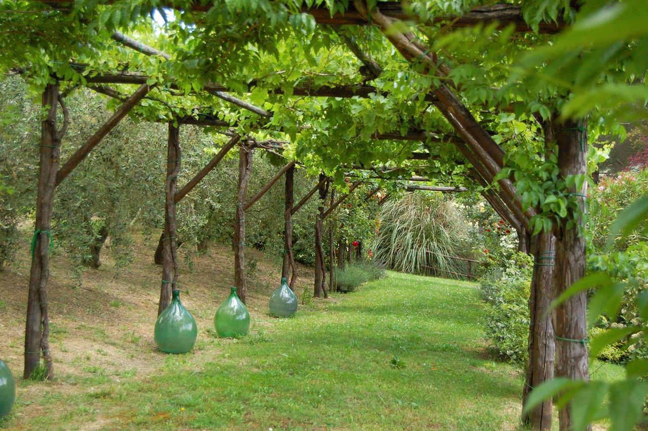Agriturismo Casale Dei Frontini San Terenziano Exterior photo