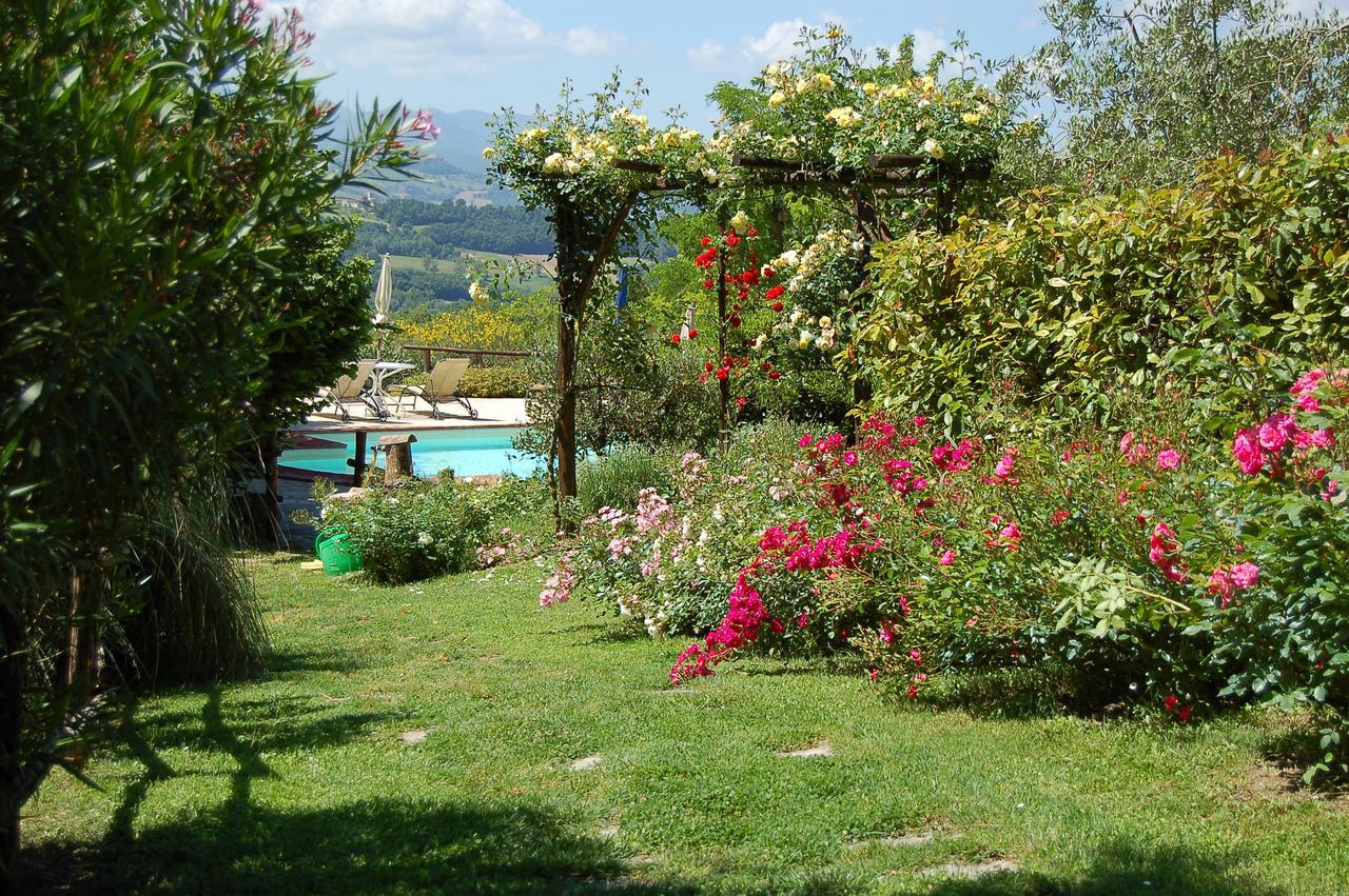 Agriturismo Casale Dei Frontini San Terenziano Exterior photo